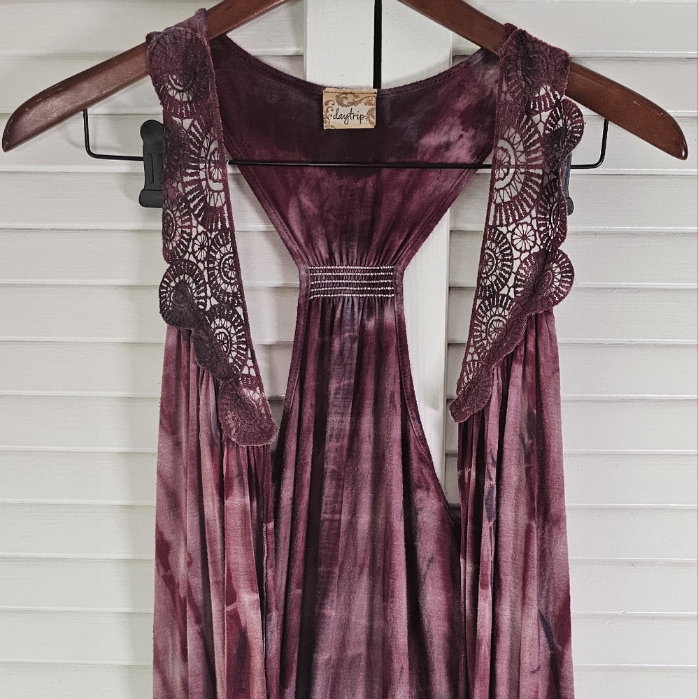 Daytrip Tie-dye Vest - Picture 2 of 9